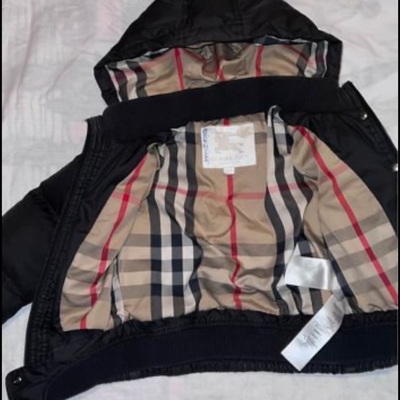 Kids Burberry winter coat. Missing zipper but can be easily replaced. - Picture 3 of 4